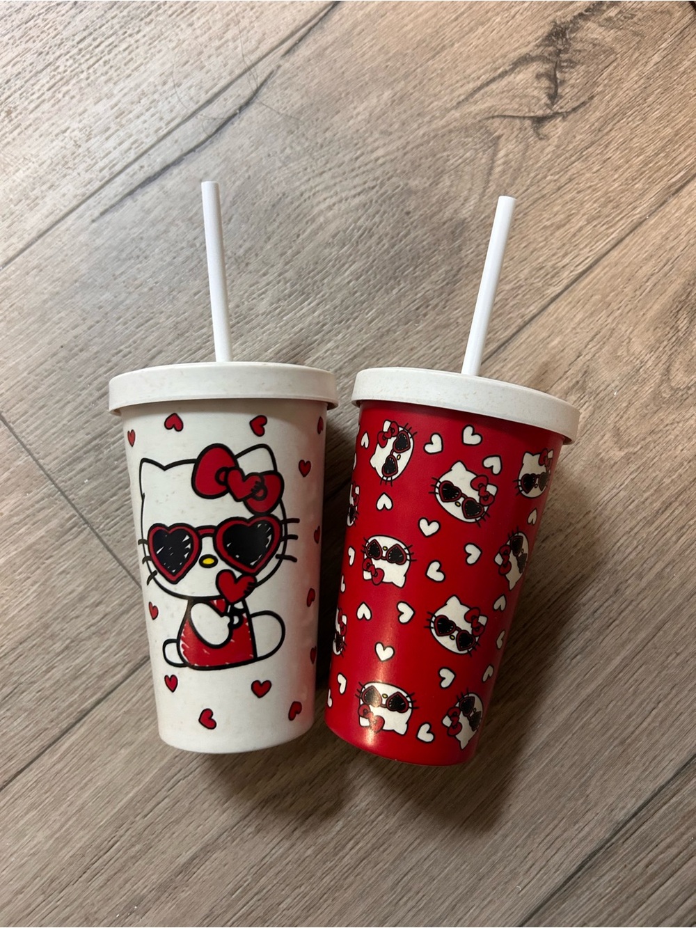 Hello Kitty Red and White Drink Tumblers with Lids & Straws